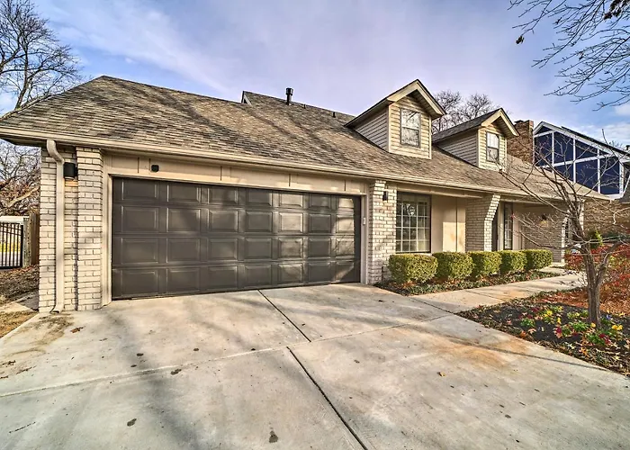 Immaculate 'Woodland View' Retreat W/ Hot Tub