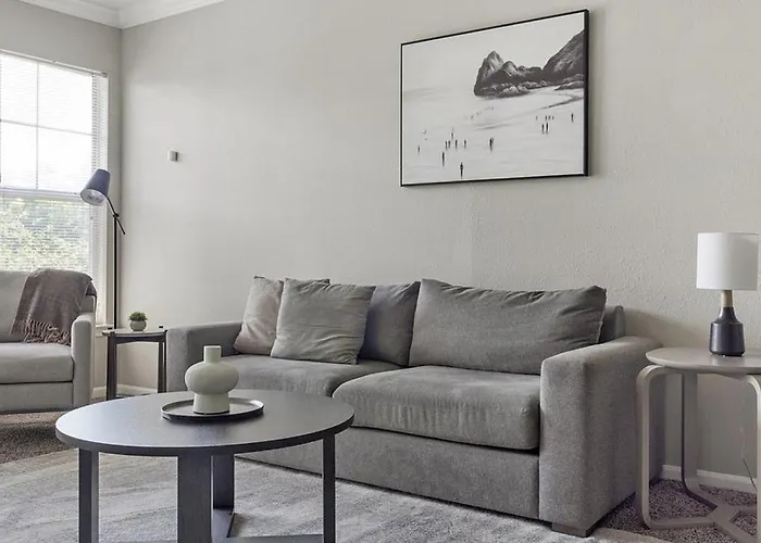 Landing Modern Apartment With Amazing Amenities