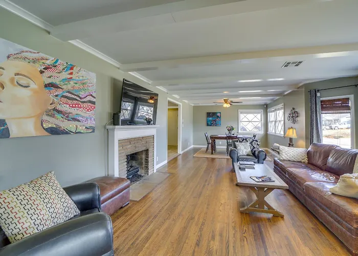 Tulsa Home W/ Yard: 5 Mi To Downtown!