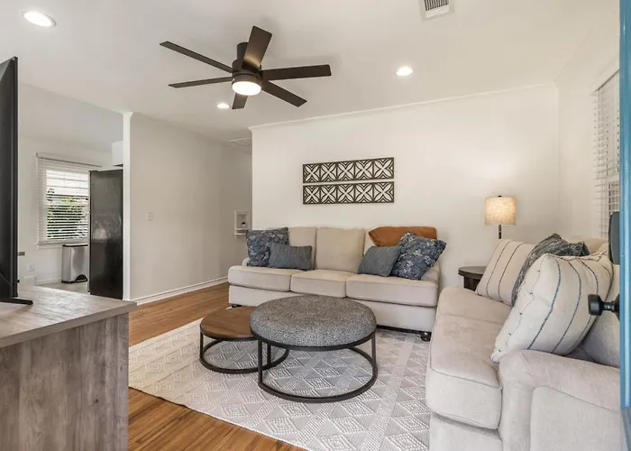 Modernnest 3Br - King Bed - Fire Pit - Tu & Expo