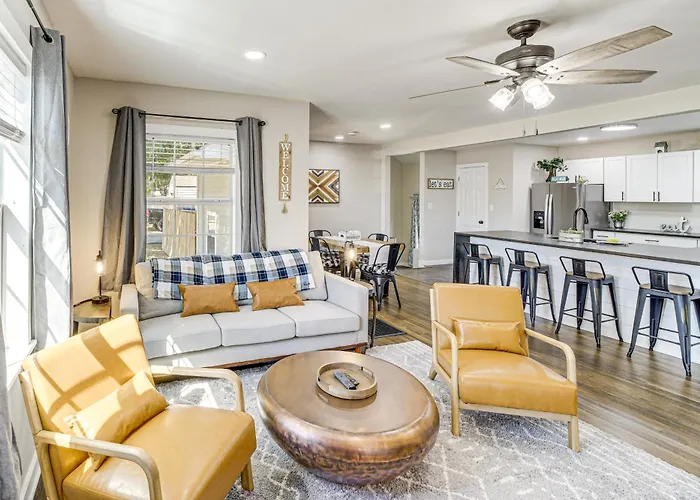 Walk To Expo Square Pavilion: Updated Tulsa Home!