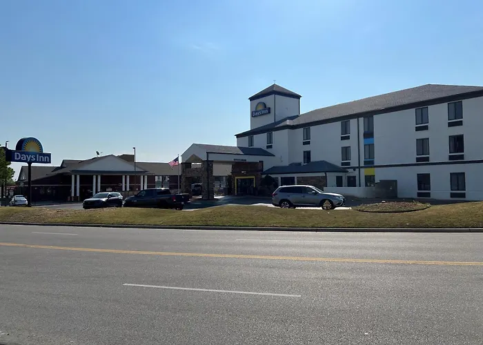 Days Inn By Wyndham Tulsa Central