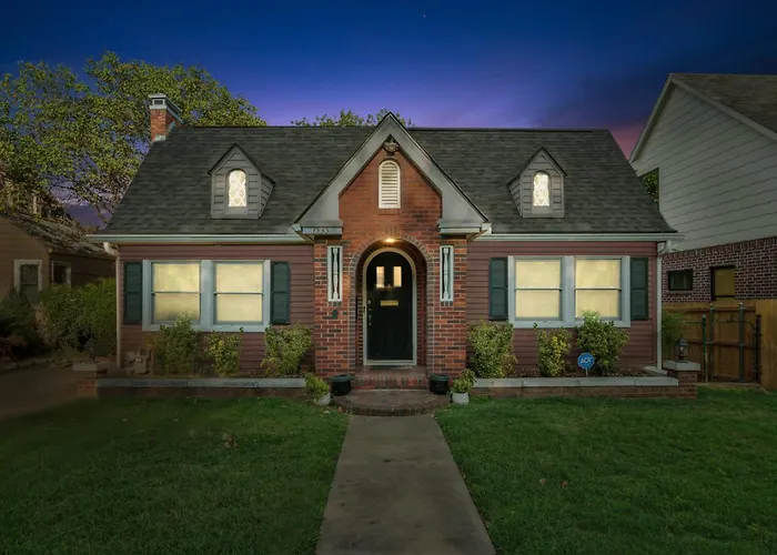 3 Bed, Office, Hot Tub, 2 Min To Cherry St