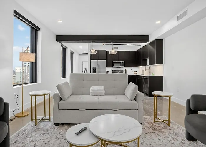 Tulsa Beacon Living Sleek & Cozy 2Br Flat