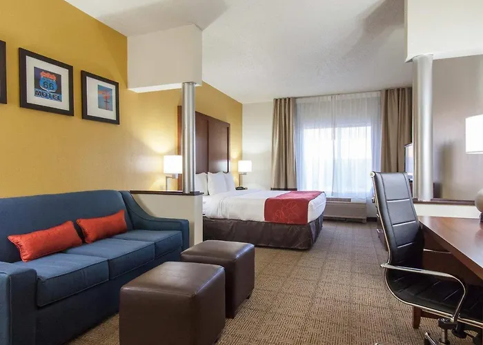 Comfort Suites Central/I-44