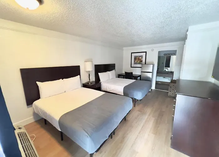 Airport Inn