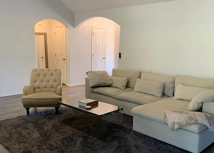 Spacious 3Br Home Fast Wifi 7 Min From Downtown