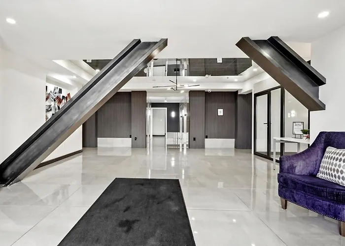 Luxury Penthouse With Panoramic Skyline Views