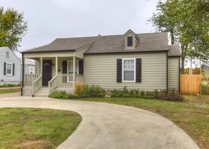 Pet Friendly 3Br Tulsa Home With Pool Table Near Expo Square And Philbrook