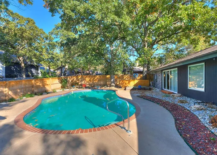 Ironwood House 5Br Tulsa Heated Pool
