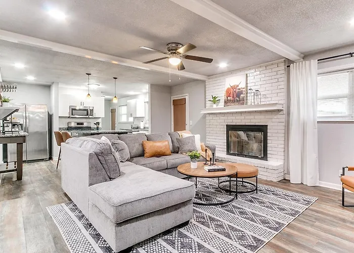 Freshly Remodeled Retreat Awaits!