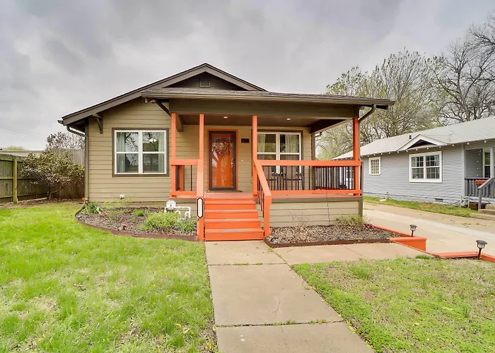 Tulsa Vacation Home ~ 3 Mi To Downtown