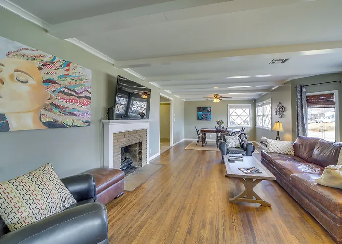 Tulsa Home W/ Yard: 5 Mi To Downtown!