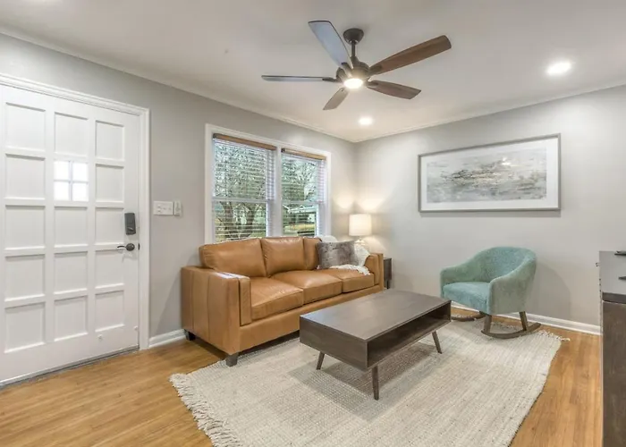 Onecozyplace Tulsa | King Bed • Expo•Tu • Downtown