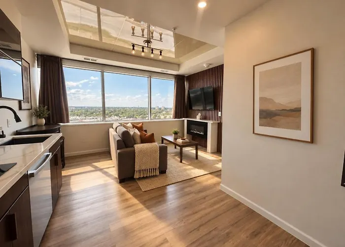 Luxury High-Rise With Panoramic City Views