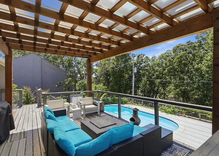 Private Pool Retreat, Blackstone, Pool Table, Pets